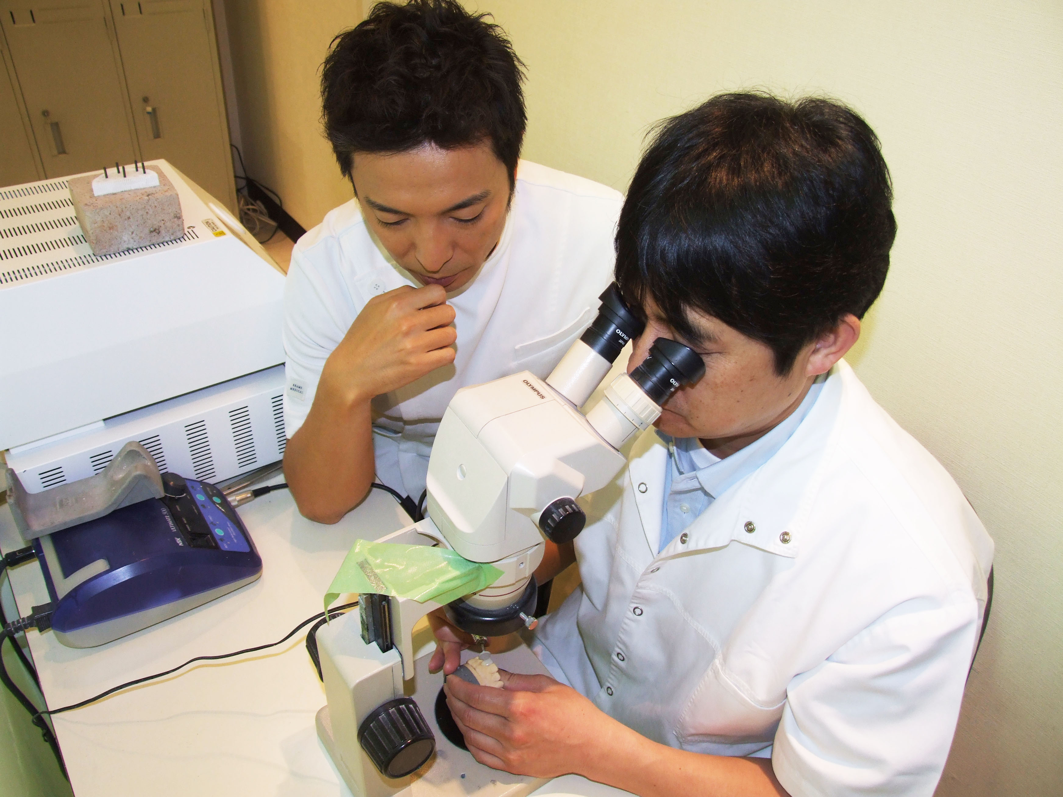 歯科技工士とセラミック